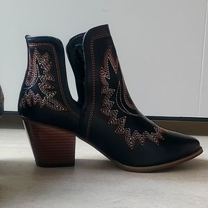 Cowboy boots for women